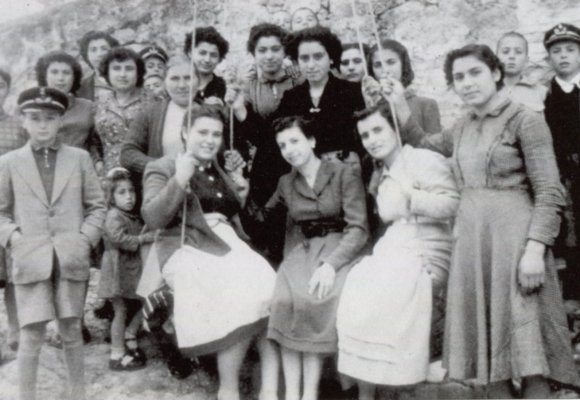ΤΟ ΤΡΑΓΟΥΔΙ ΤΗΣ ΚΟΥΝΙΑΣ ΑΠΟ ΤΟΝ ΠΟΛΙΧΝΙΤΟ ΛΕΣΒΟΥ