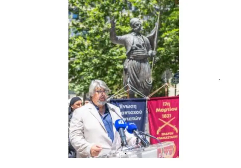 Ο Πειραιάς τίμησε τον οπλαρχηγό Πετρόμπεη Μαυρομιχάλη, με έργο του Αλέξανδρου Σαντή