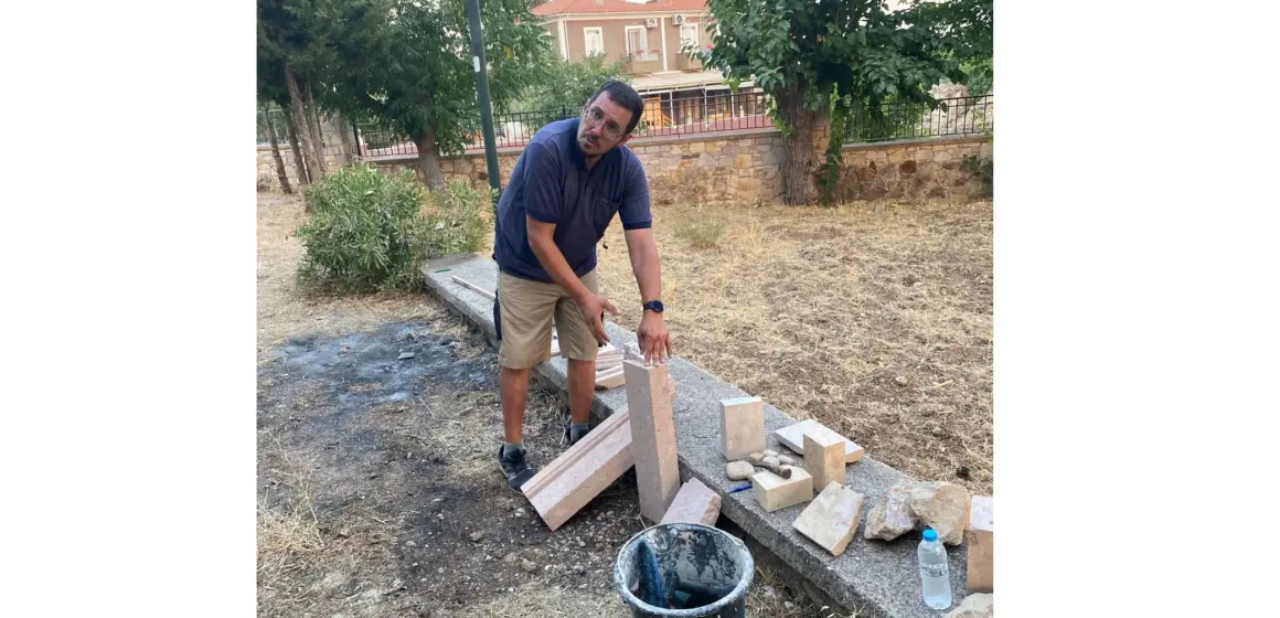 Βιντεοσκοπημένος μοντελισμός της πέτρας από τον Βαγγέλη Ζαροδημητράκη