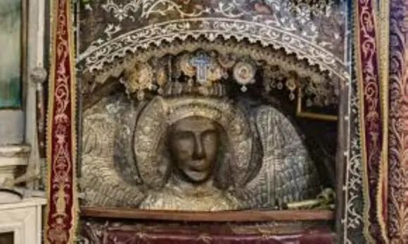 8 Νοέμβρη, γιορτάζει το νησί μας για τη Λευτεριά και την Πίστη του