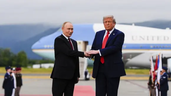 sxedio-eirinis-oykrania Δώρο Τραμπ στον Πούτιν – Σχέδιο ειρήνης των ΗΠΑ: «Η Ρωσία παίρνει όσα ζητάει»