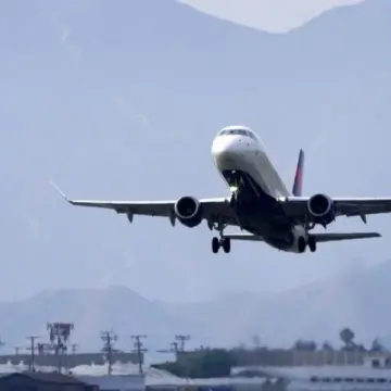 aeroplano-el.ben Αντιμέτωποι με τρελές αυξήσεις στα αεροπορικά εισιτήρια οι νησιώτες