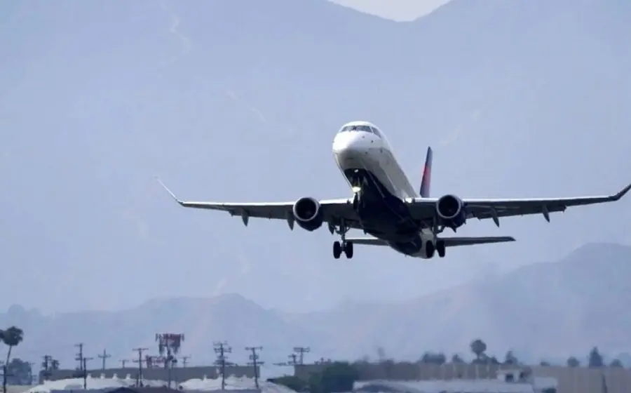 aeroplano-el.ben Αντιμέτωποι με τρελές αυξήσεις στα αεροπορικά εισιτήρια οι νησιώτες