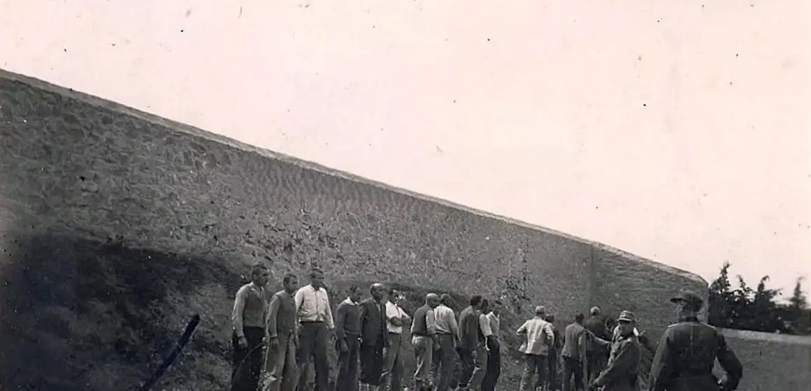 kaisariani2-_n Ποιητική περιγραφή της εκτέλεσης των 200 στην Καισαριανή από τον Κ. Βάρναλη-Μια επαίσχυντη Γερμανική ανακοίνωση.