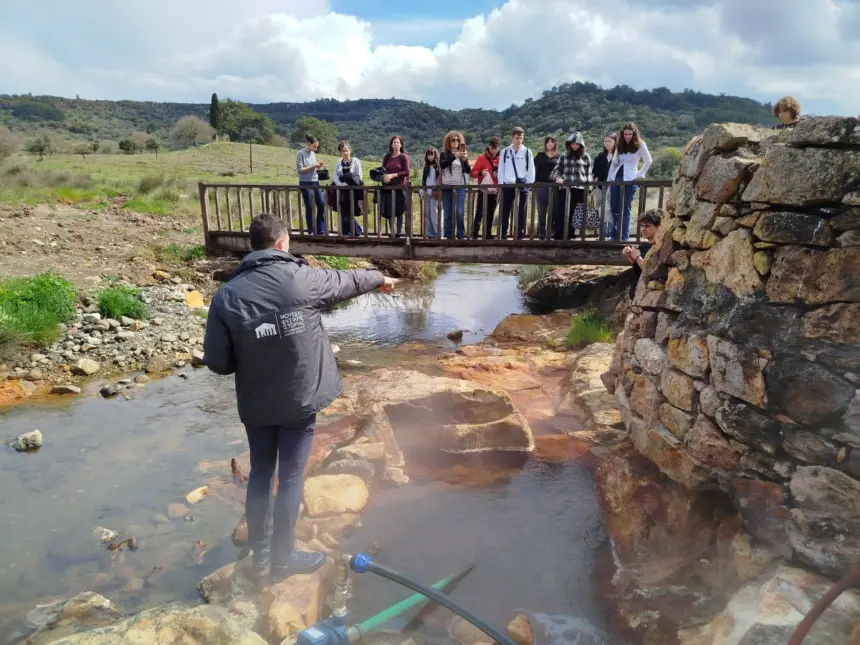 ekdromi-rizes3- Σύλλογος Σκάλας, Ρίζες & Ορίζοντες, δυναμικά στον εκπαιδευτικό και βιωματικό τουρισμό του νησιού