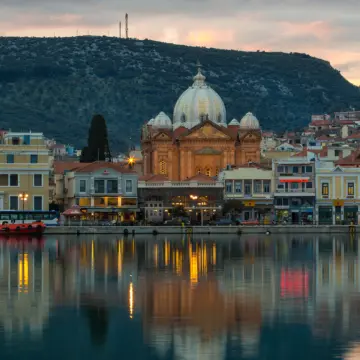 Τότε που ο ουρανός ήταν χαμηλά…Η Μεγαλοβδομάδα στην Λέσβο!