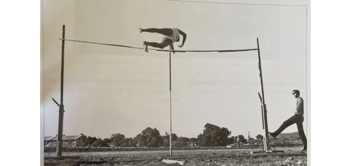 ΤΟ ΑΛΜΑ ΕΠΙ ΚΟΝΤΩ ΣΤΟΝ ΠΟΛΙΧΝΙΤΟ ΤΗΝ ΔΕΚΑΕΤΊΑ ΤΟΥ ’60!!