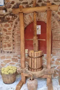 retsinomylos moyseioy n retsinomylos moyseioy n