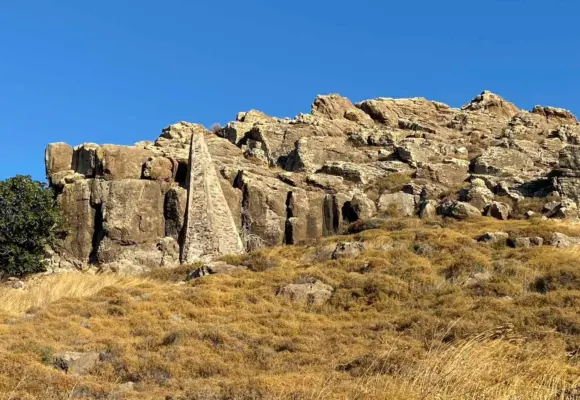 PYRAMIDES